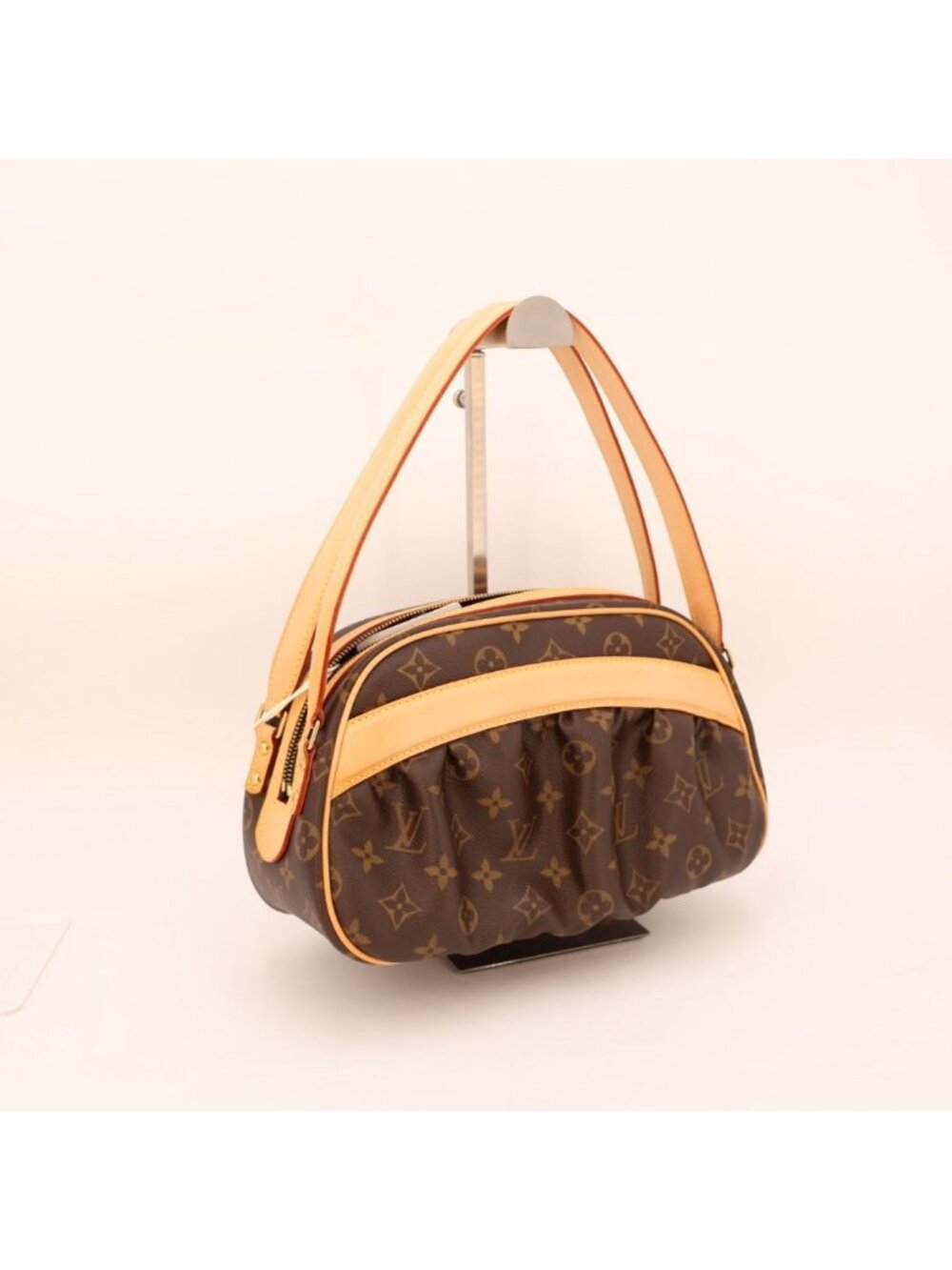 Louis Vuitton Monogram Kura Handbag